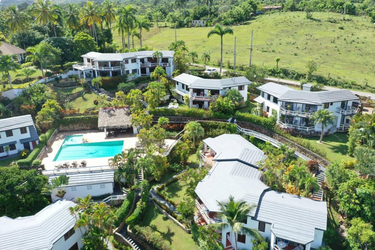Catalina, Cabrera Oceanview Multi 2 Bd 2 Bath Condo Units With Balcony And Pool Exterior photo