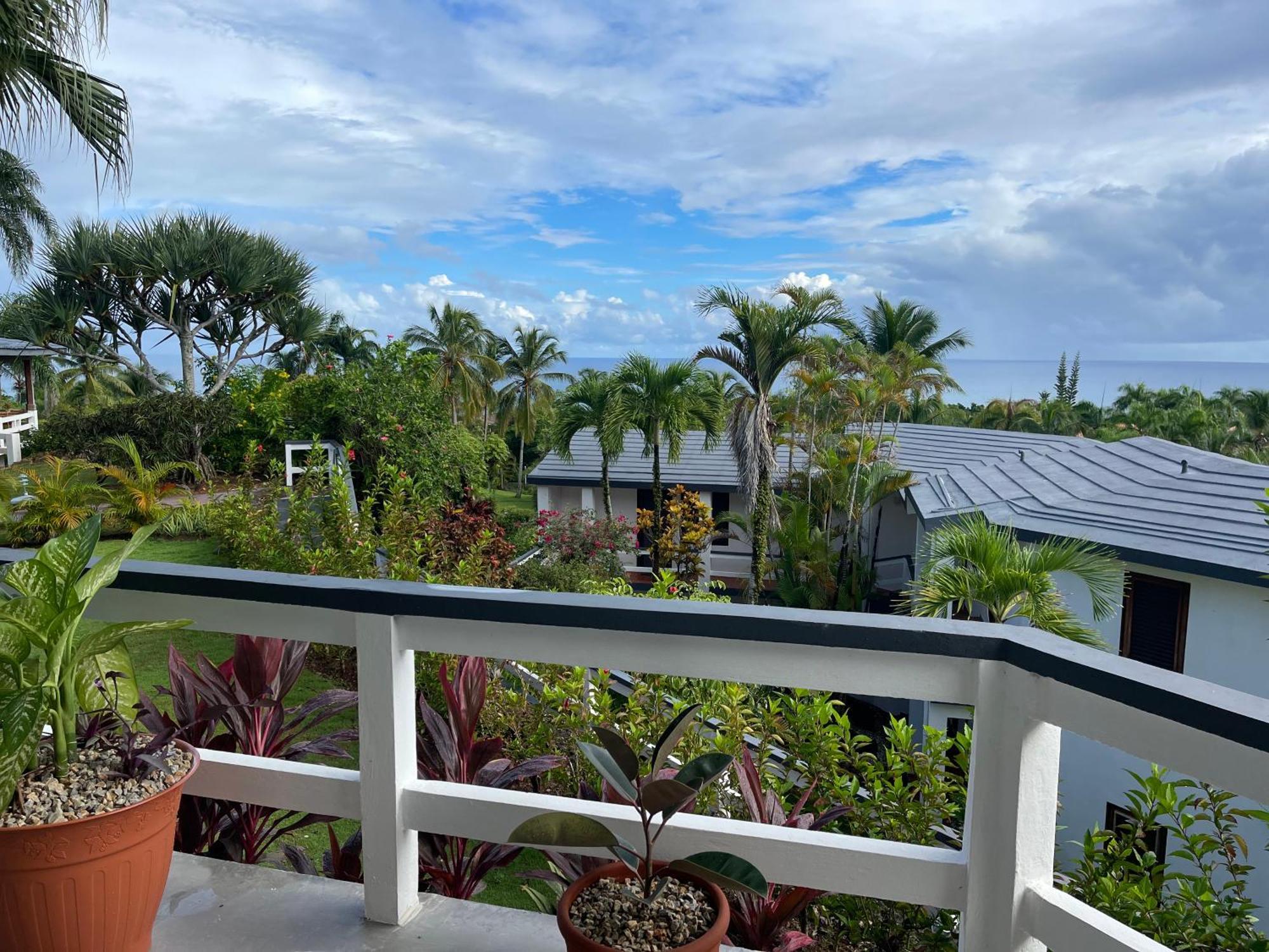 Catalina, Cabrera Oceanview Multi 2 Bd 2 Bath Condo Units With Balcony And Pool Exterior photo